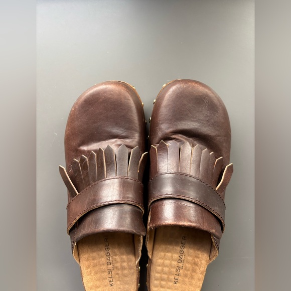 Kelsi Dagger Leather Fringe Studded Clogs- 7.5 - Picture 5 of 6
